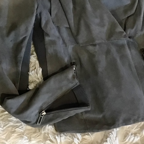 Soft leather jacket - Picture 2 of 8